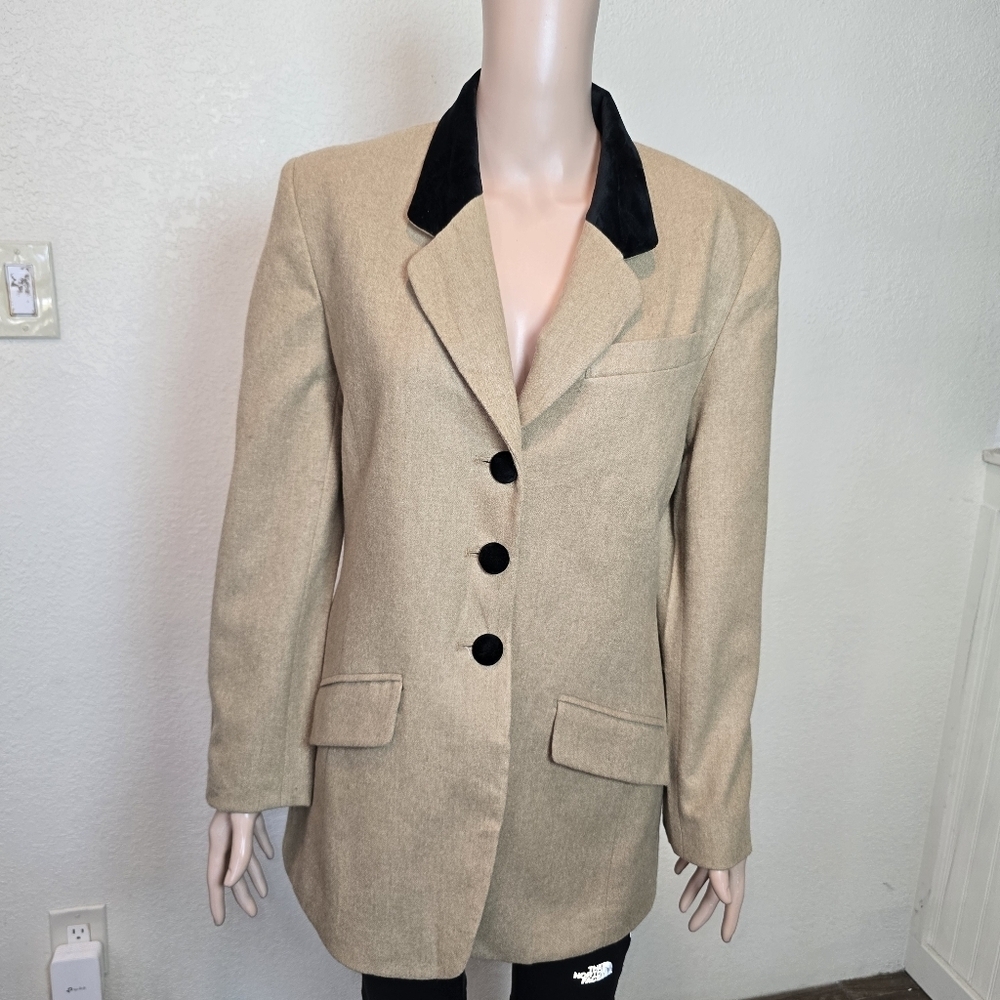 PENDLETON 100% Virgin Wool Size 10 Camel Blazer w/Black Velvet Collar & Button - Picture 10 of 13